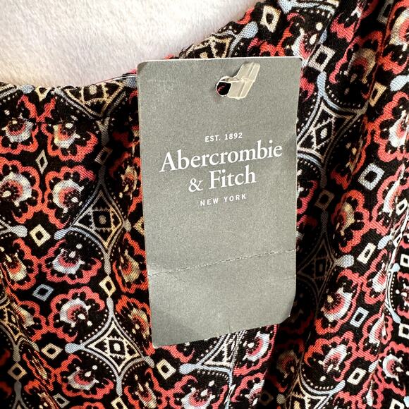 Abercrombie & Fitch Women's Large Floral Romper NWT - Picture 3 of 8